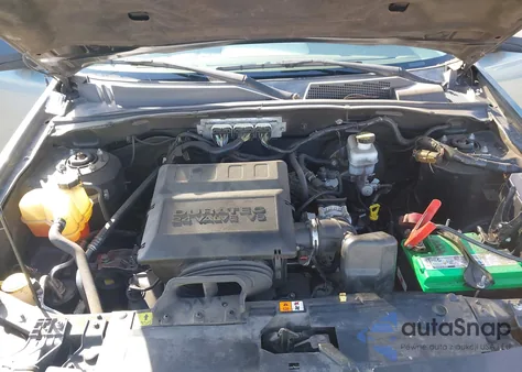 2010 Ford Escape Xlt from USA, damaged, VIN 1FMCU9DG0AKC23685